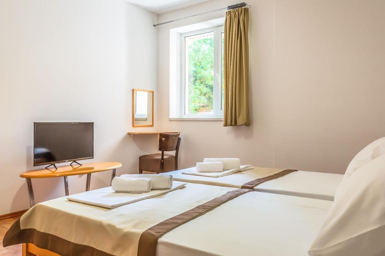 Baška Voda Motel Ljetni Raj المظهر الخارجي الصورة