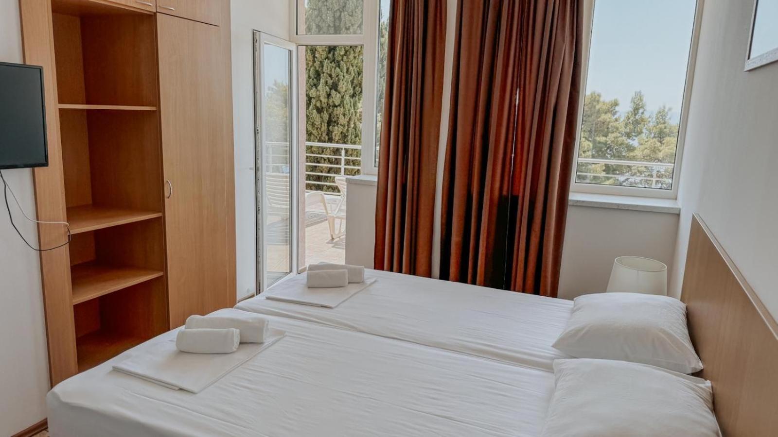 Baška Voda Motel Ljetni Raj المظهر الخارجي الصورة