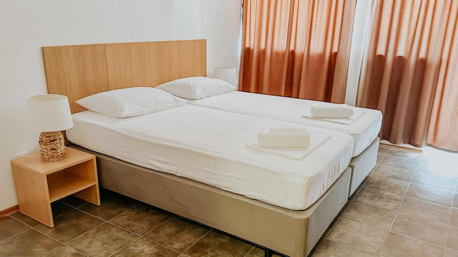 Baška Voda Motel Ljetni Raj المظهر الخارجي الصورة